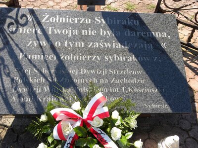 Tablica upamiętniająca poległych sybiraków. 